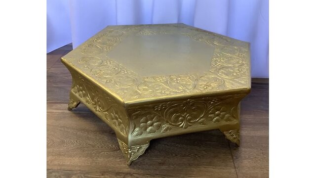 Cake Stand Gold Hexagon 18 Inch